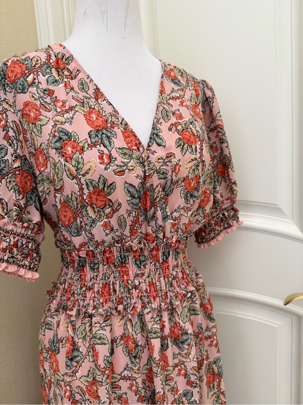 Max Studio coral pink floral pattern maxi dress - Picture 2 of 4